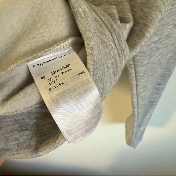 E Hyphen World Gallery Peace Lightweight Cropped Heather Gray Hoodie - Picture 5 of 5